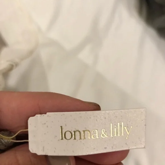 Lonna & Lily Tassel Scarf w/Gray Color Block NWT - Picture 8 of 8